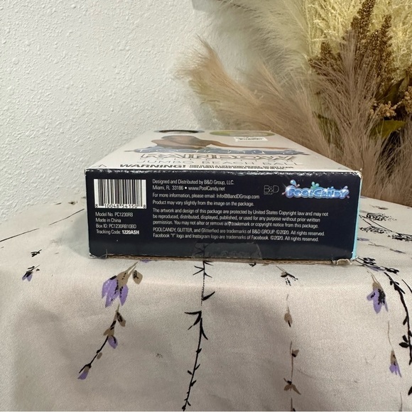 Pool Candy Holographic Inflatable Jumbo Beach Ball Color Changing 13.75" NIB NWT - Picture 4 of 8